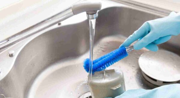 Kitchen sink cleaning